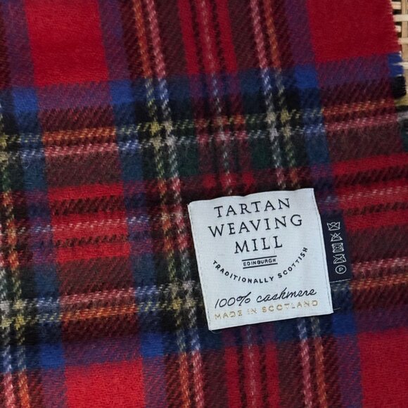 Tartan Weaving Mill 100% Cashmere Royal Stewart Tartan Scarf | UNISEX - Picture 2 of 2